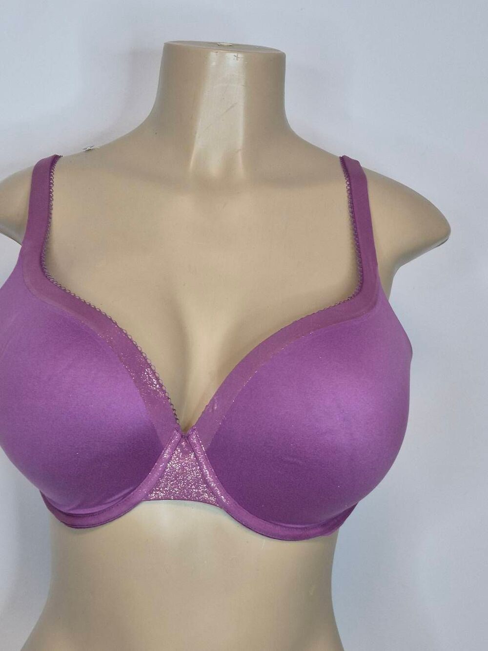 Victoria's secret bra 34DDD - Picture 6 of 9